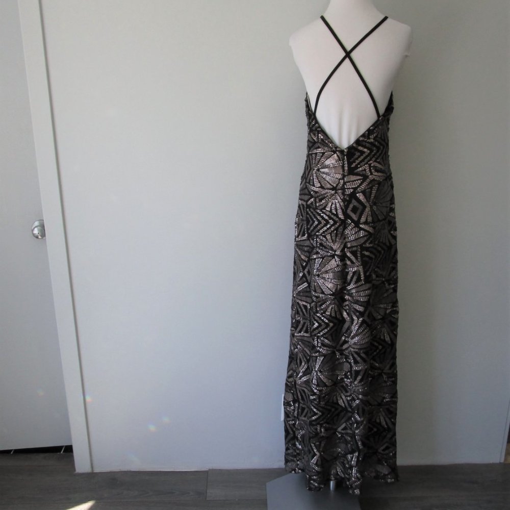 Nwt Metallic Sequin Halter Open Back Evening Gown - image 3